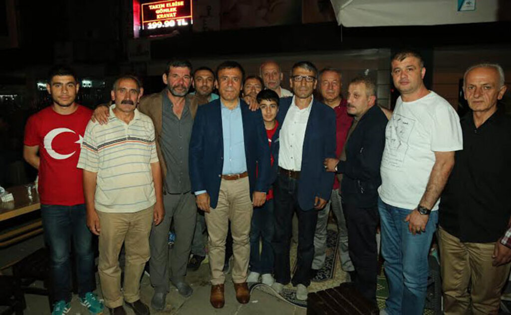 Samsun'da Demokrasi Nöbetleri FETÖ'cüleri korkutuyor