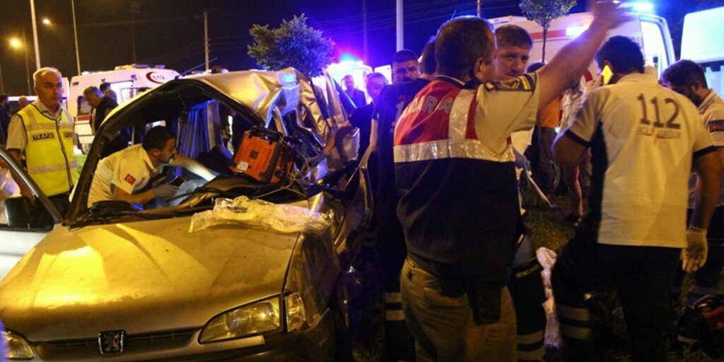 Samsun'da feci kaza: 5 ölü 3 yaralı