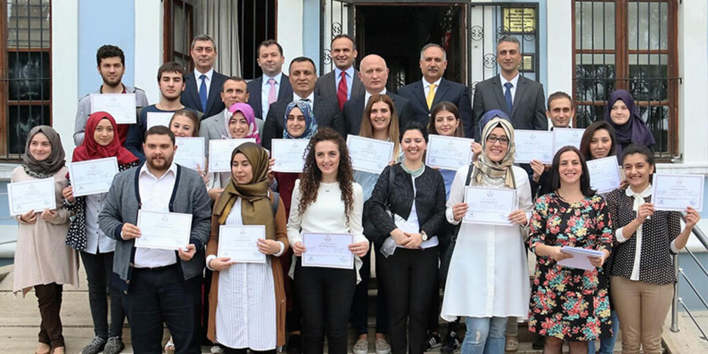 Samsun'da işaret dili kursiyerlerine sertifikaları verildi