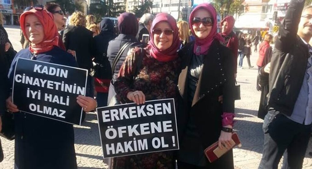 Samsun'da kadına şiddete balonlu protesto