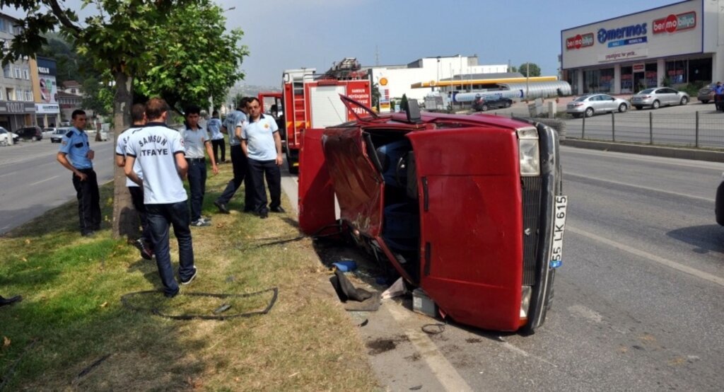 Samsun'da otomobil devrildi: 1 yaralı