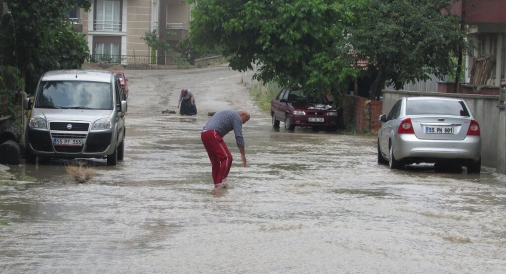 Samsun'da sağanak etkili oldu