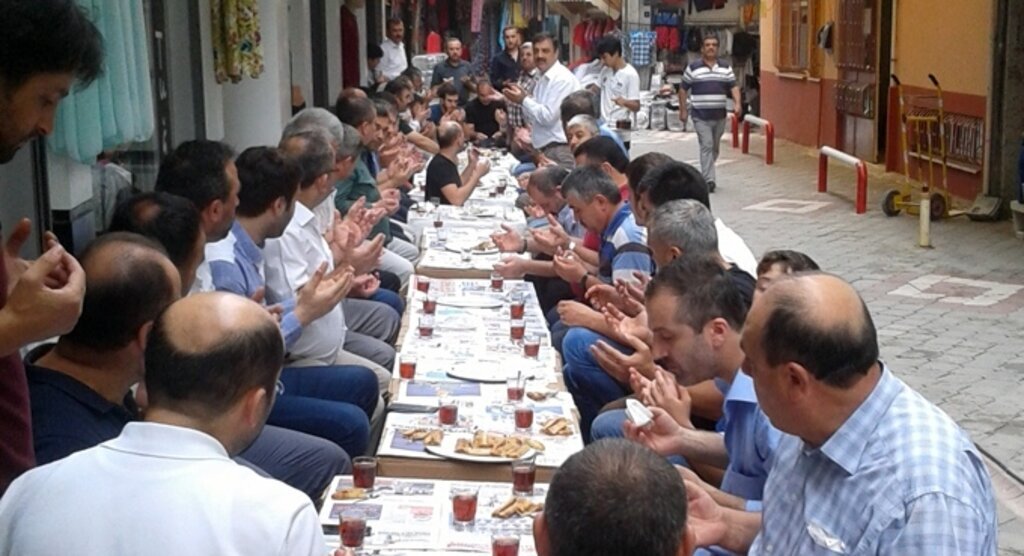 Samsunlu esnaflardan 'Tek Bayrak Tek Devlet Kardeşliğe Evet'