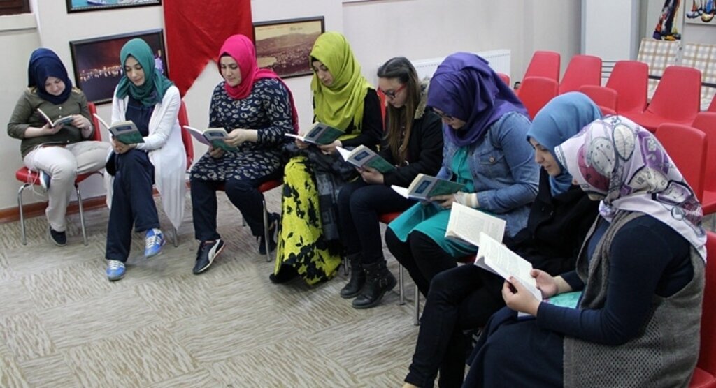 Samsunlu gençlerden kitap okuma seferberliği