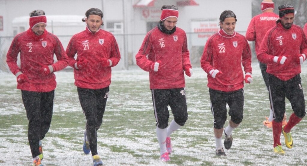 Samsunspor, lidere bileniyor