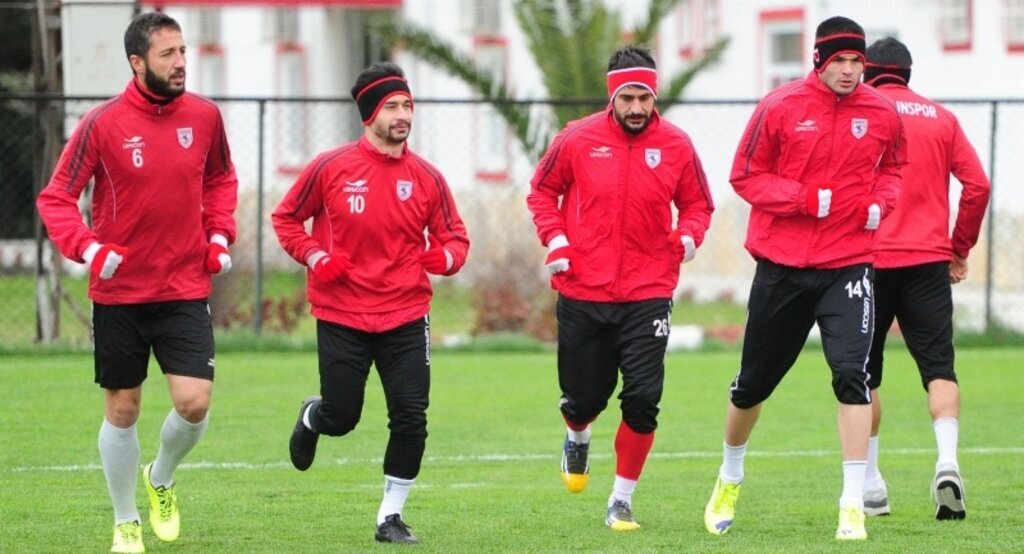 Samsunspor'da Karşıyaka maçı hazırlıkları sürüyor