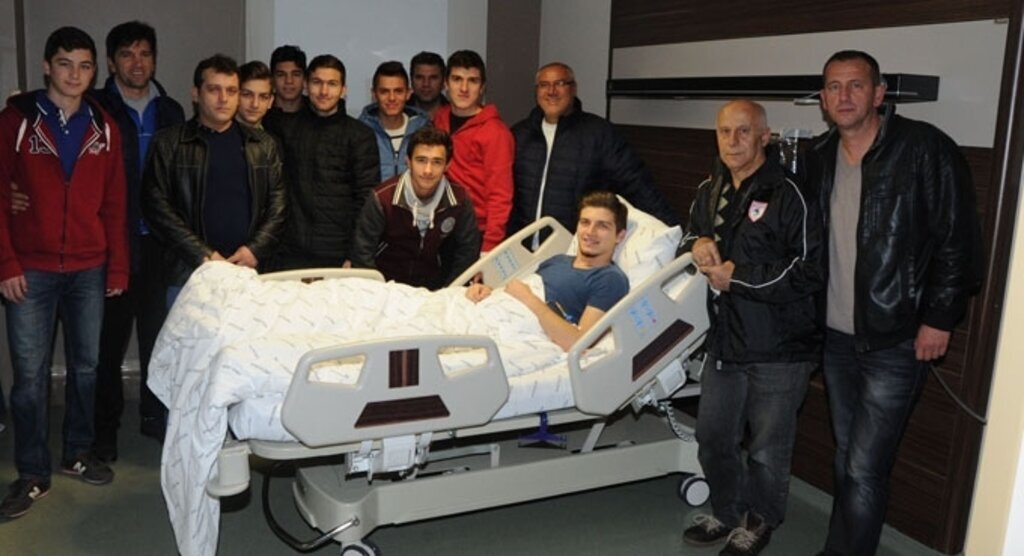 Samsunsporlu kaleci Erkut ameliyat oldu