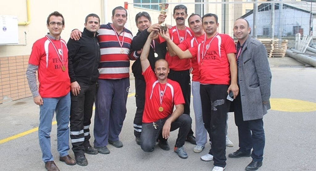 Samulaş’ ta voleybol turnuvası şampiyonu Tesisler Bakım ekibi oldu