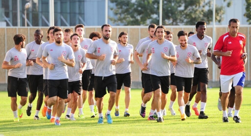 Samusnspor akşam antremanını tamamladı