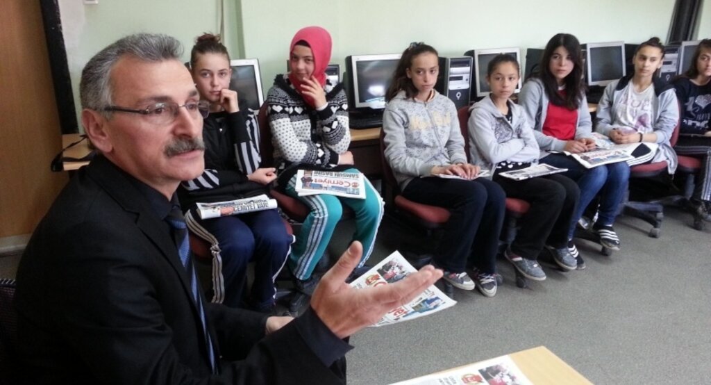 Sarayköy'de 'Gazetecilik' dersi