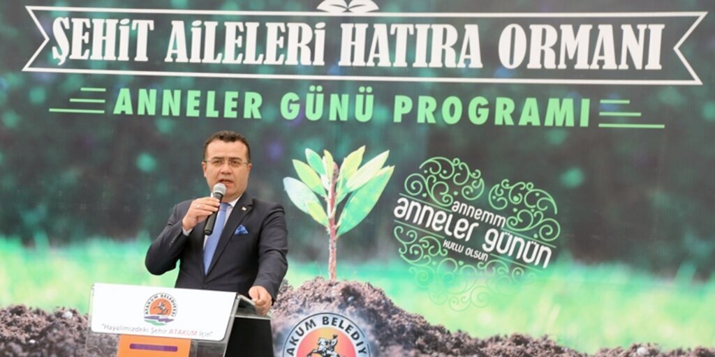 Şehit anneleri şehitler için fidan dikti