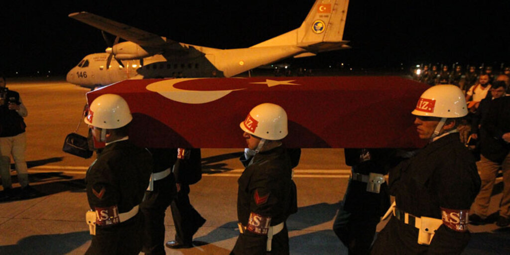 Şehit Mustafa Özdemir'in naaşı Samsun'a getirildi