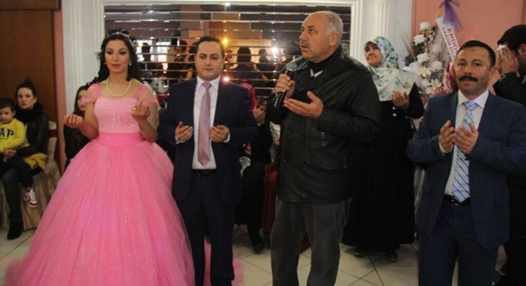 Selda ve Mustafa evliliğe ilk adımlarını attılar