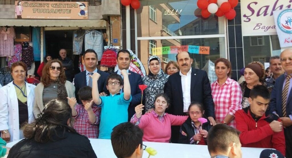 Semiz: 'Empati kurarsak sorunları aşarız'