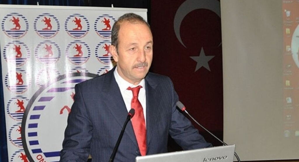 Şenol Eren'de OMÜ Rektörlüğü'ne adaylığını açıkladı