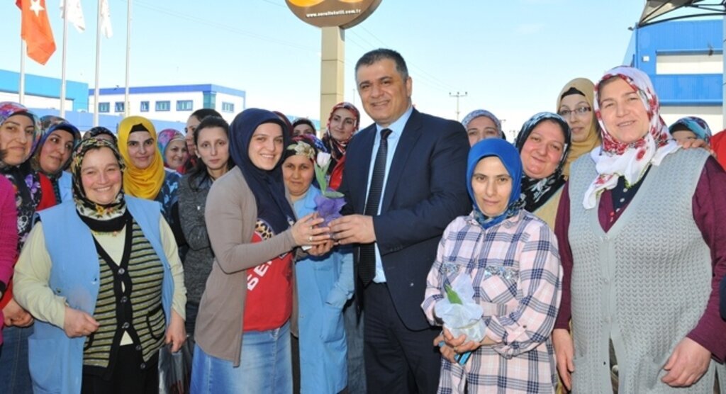 Seral Tekstil kadın emekçilerini unutmadı