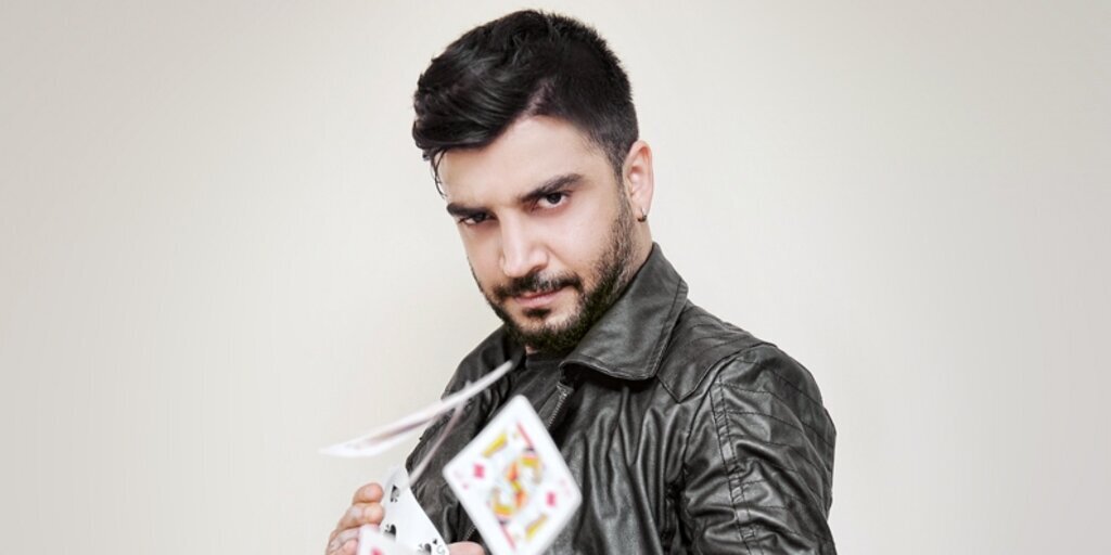 Sihirbaz Enver Ertaş Piazza’da