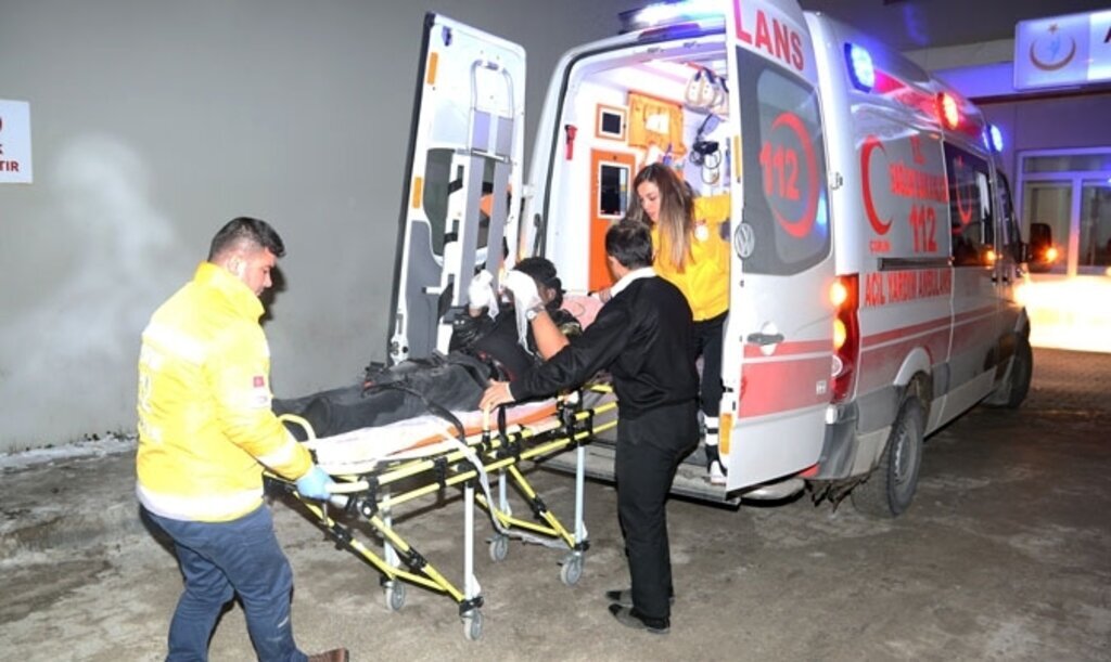 Soba tutuşturmak için benzin kullandı: 4 yaralı