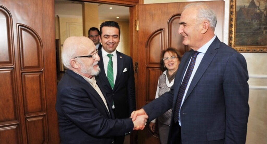 ‘Somuncu Baba Aşkın Sırrı’ oyuncuları, Başkan Yılmaz’ı ziyaret etti