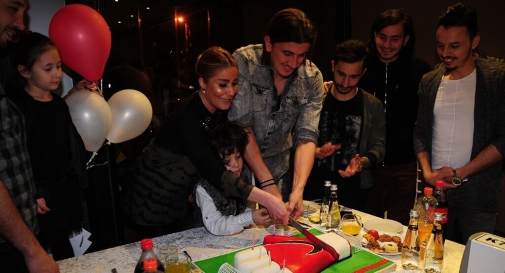 Soner Şahin'e süpriz doğum günü süprizi