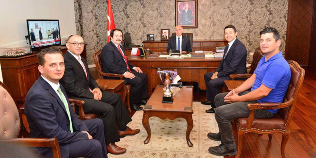 Su Kayağı Gençlik ve Spor Kulübü Derneği'nden Vali Şahin'e ziyaret