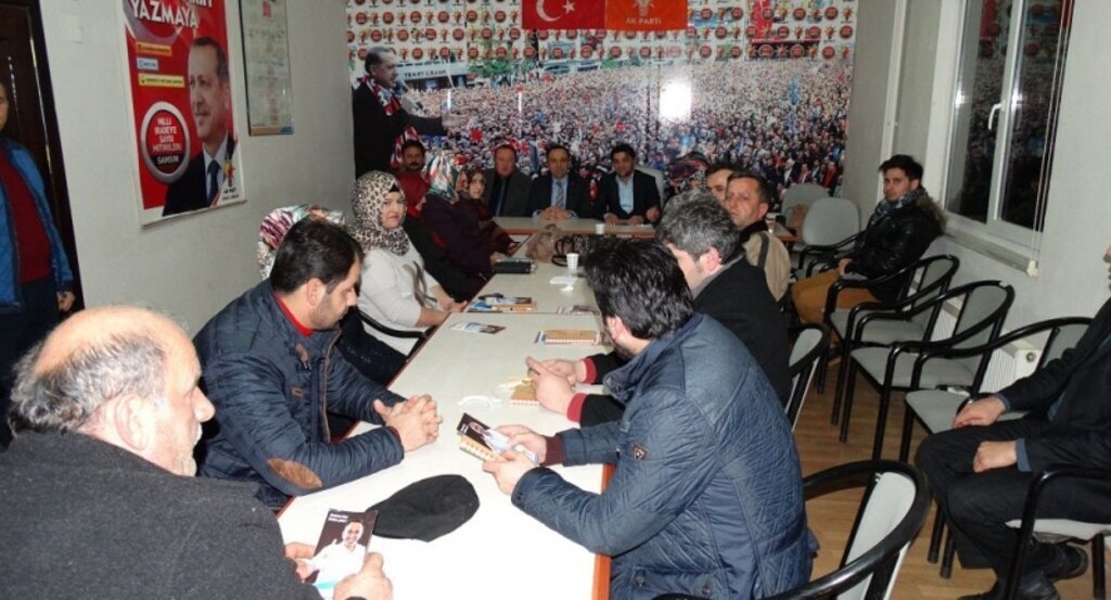 Sultan Seyhan, İlçe gezilerine başladı