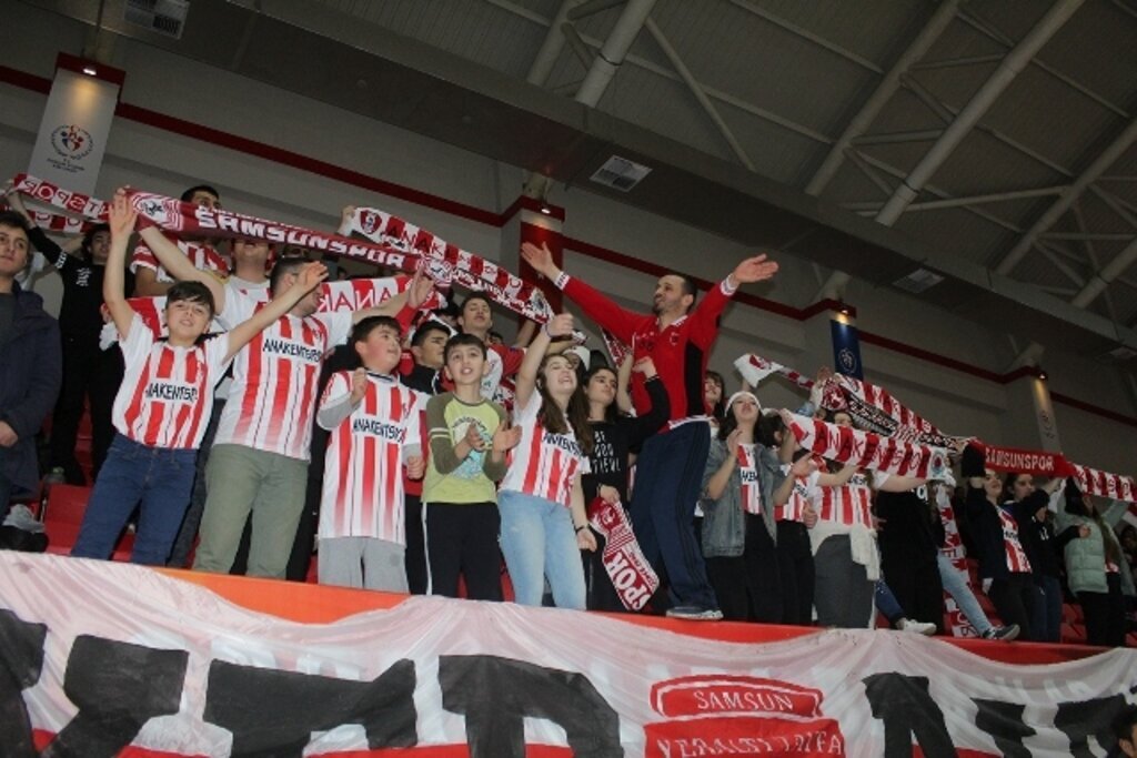 Sultanlarımız kazanmaya devam ediyor