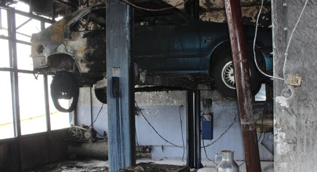 Tamirhanesinde çıkan yangında yaralanan iş yeri sahibi öldü