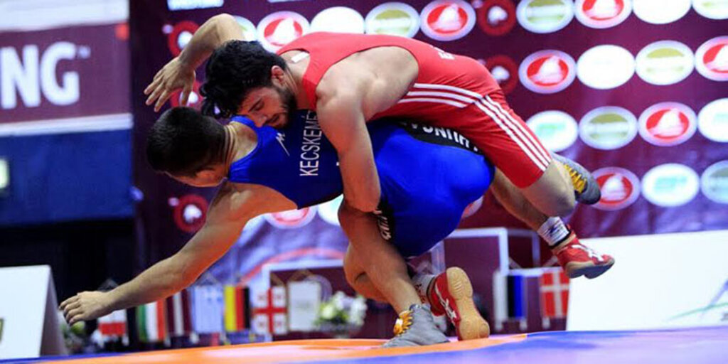 Tarih Yazma Sırası Şimdi Gençlerde