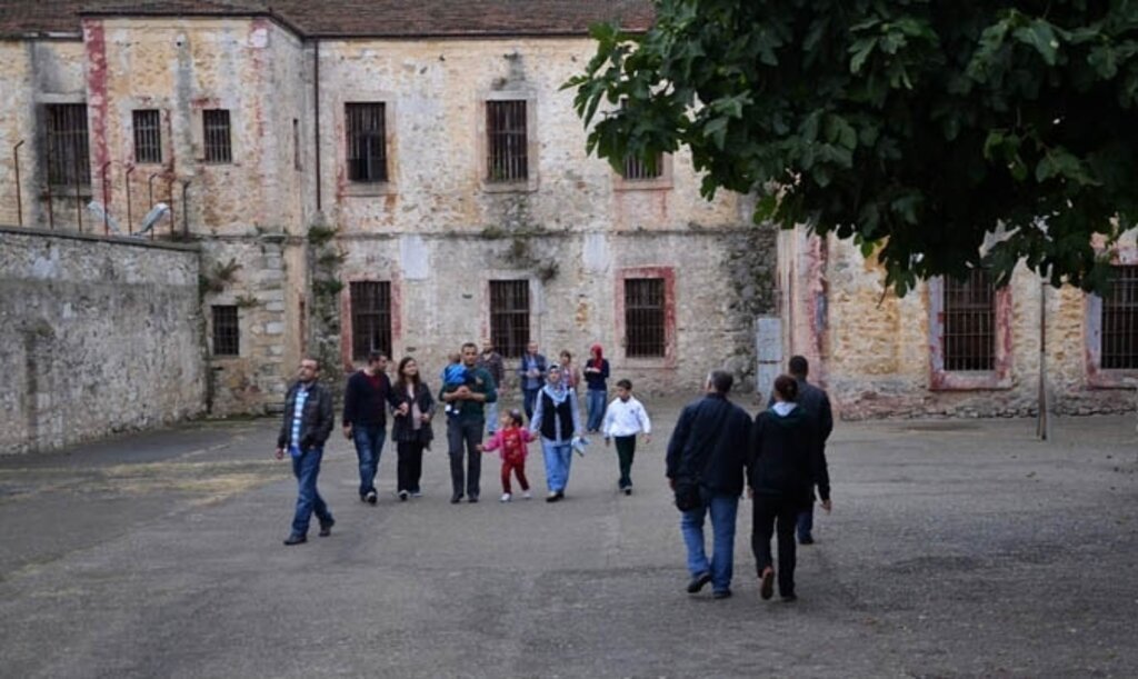 Tarihi Sinop Cezaevi, bayram tatili dolayısıyla ziyaretçi akınına uğradı