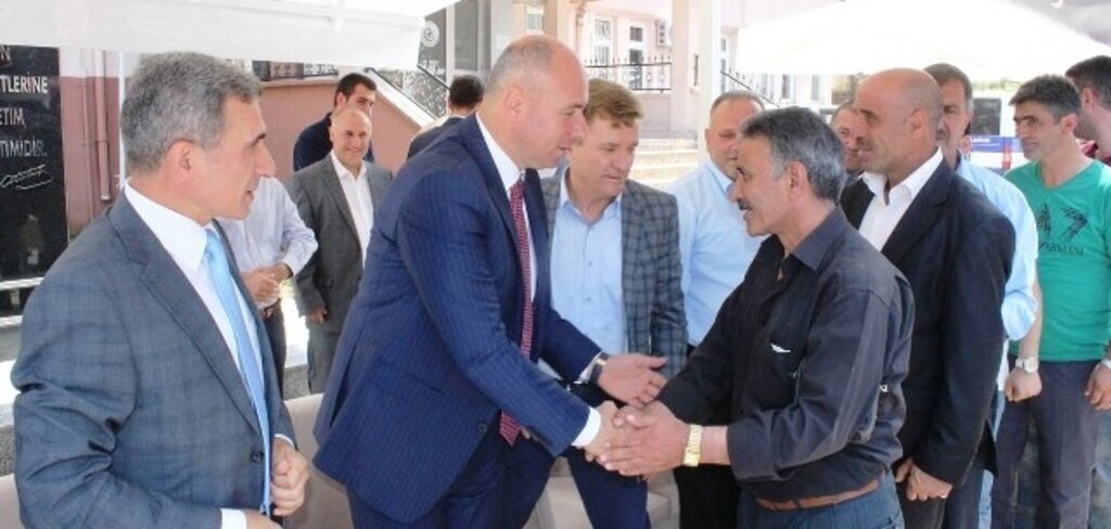 Tekkeköy meydanında çoşkulu bayramlaşma