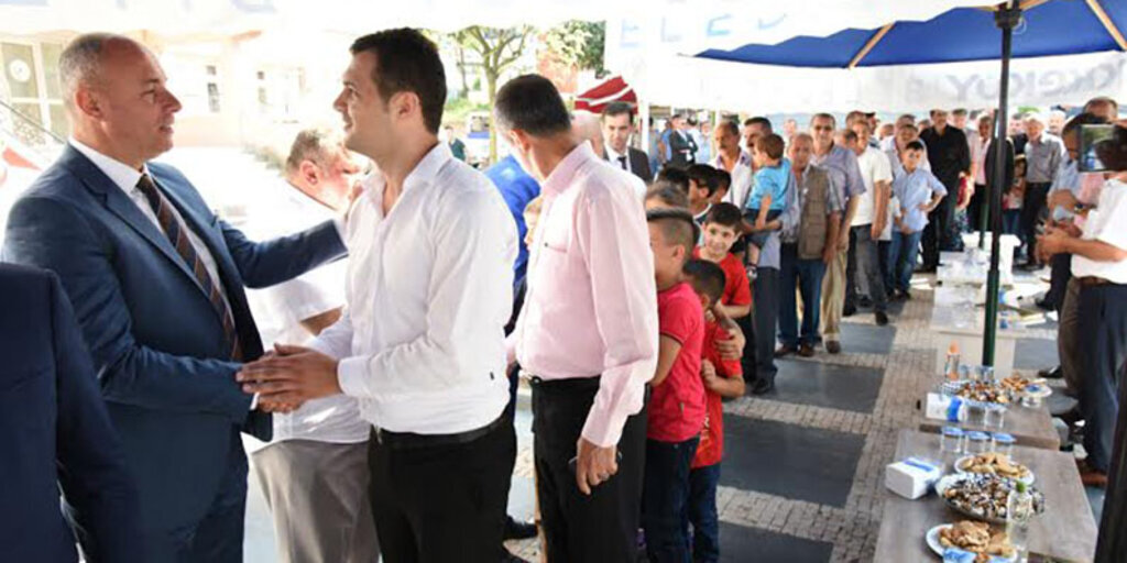 Tekkeköy’de bayramlaşmaya binlerce vatandaşlar katıldı