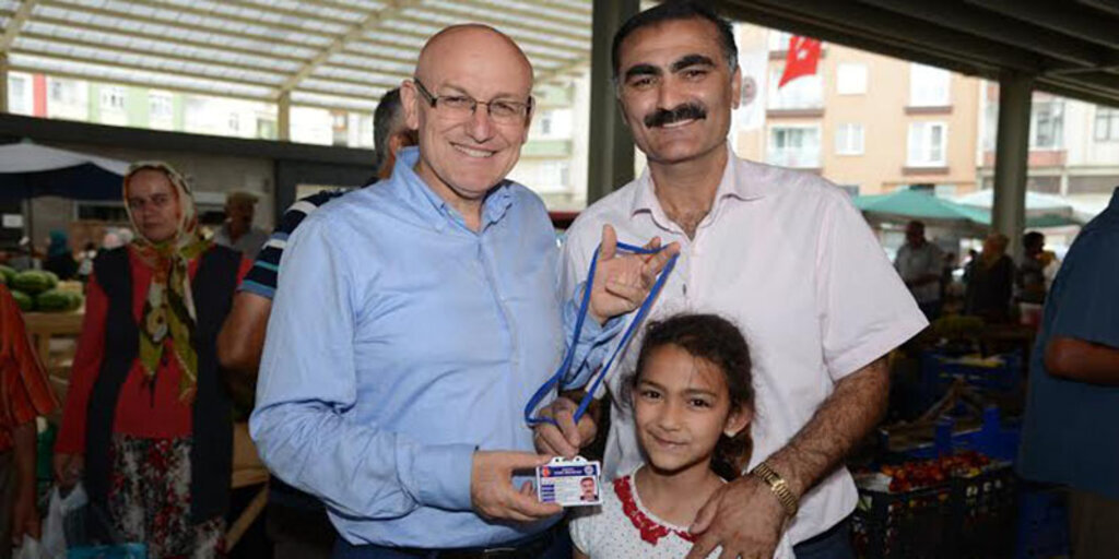 Terme Belediyesi’nden pazarcılara kimlik ve tanıtım kartı