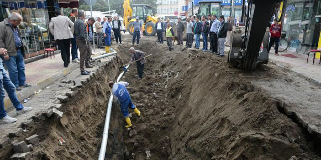 Terme’de 40 yıllık asbestli borular değişiyor