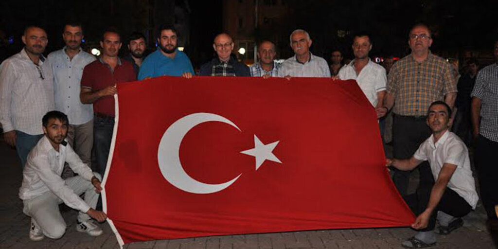 Terme’de Halk meydanı boş bırakmıyor