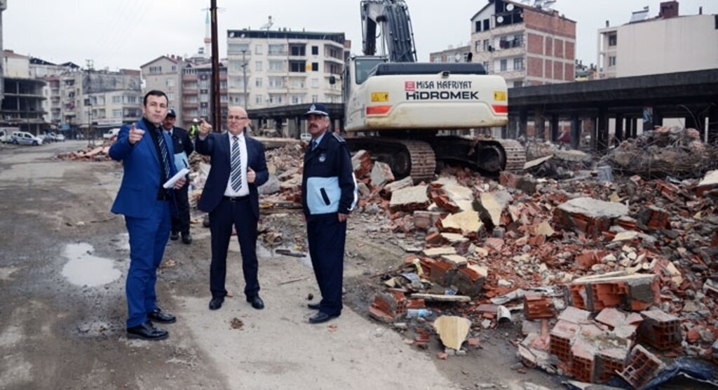 Terme’de İlçenin Estetiğini Bozan Yapılar Yıkılacak
