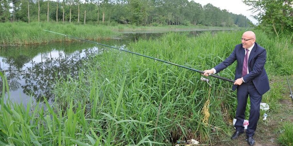 Terme’de karayolu kenarında temizlik çalışmaları