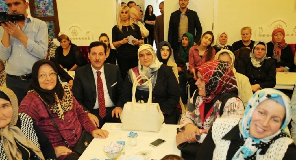 Tok İlkadımlı Bayanları Acem Tekkesi'nde ağırladı