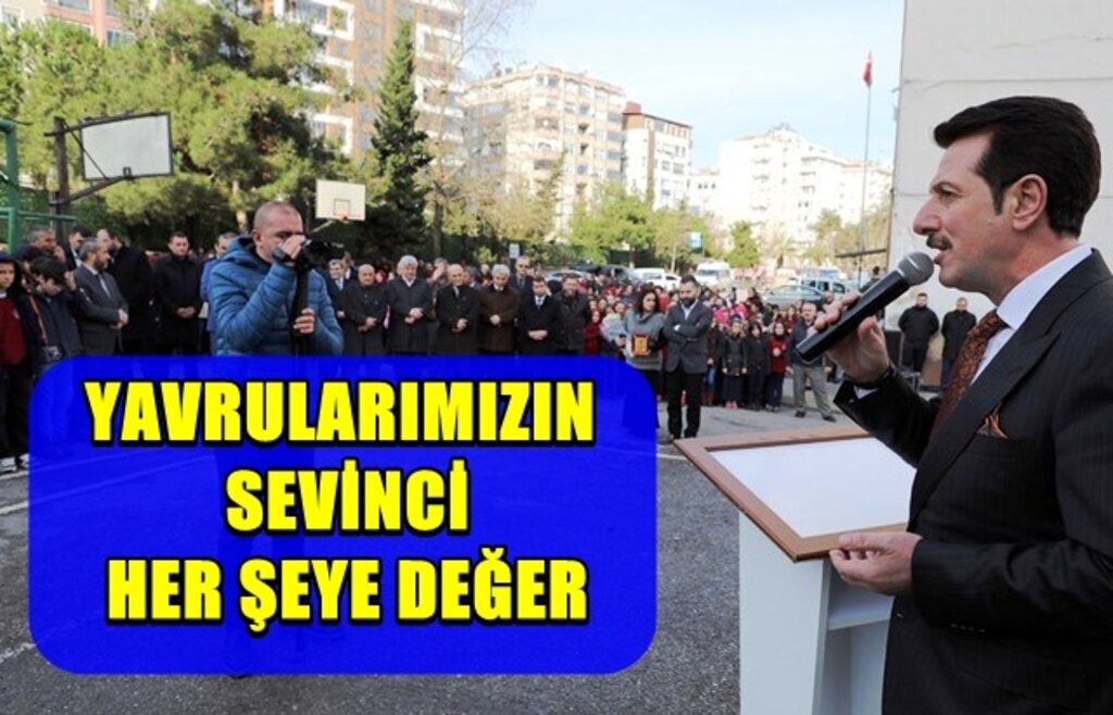 Tok'tan İlkadımlı Miniklere Halı Saha Hediyesi