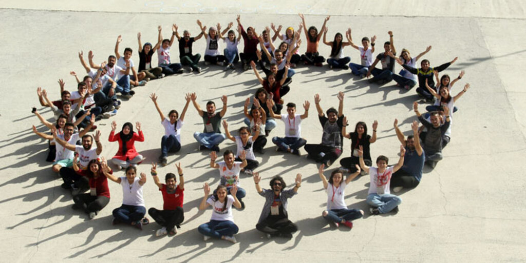 Toplum gönüllüsü gençlerden anlamlı destek