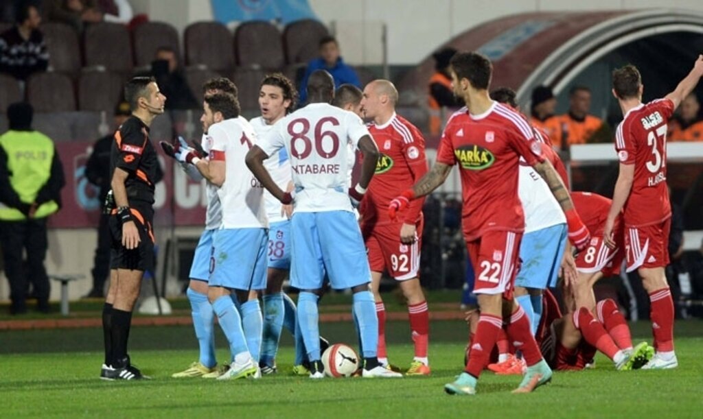Trabzonspor'a kendi evinde Sivas darbesi