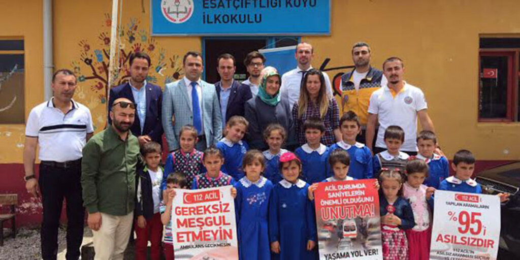 TÜGVA Samsun'da köy okullarına yardımı sürdürüyor