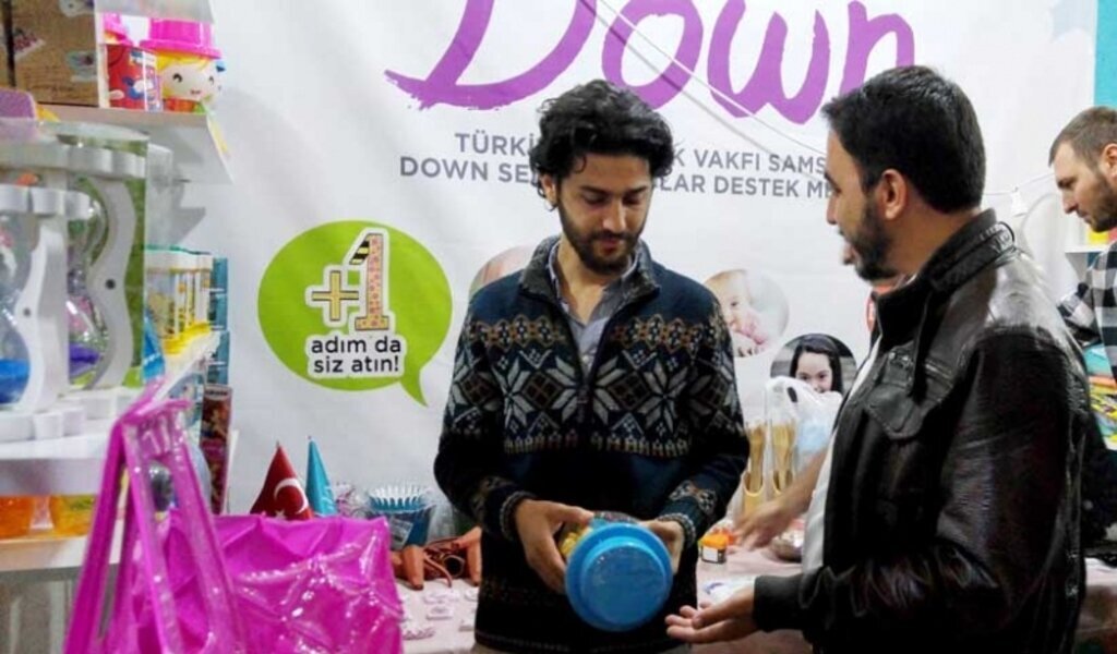 TÜGVA'dan Ramazan Sokağı'na stant