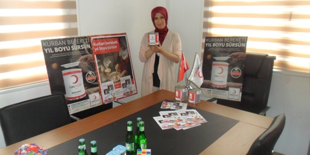Türk Kızılayı Canik Şubesi kurban bağışını kabul ediyor