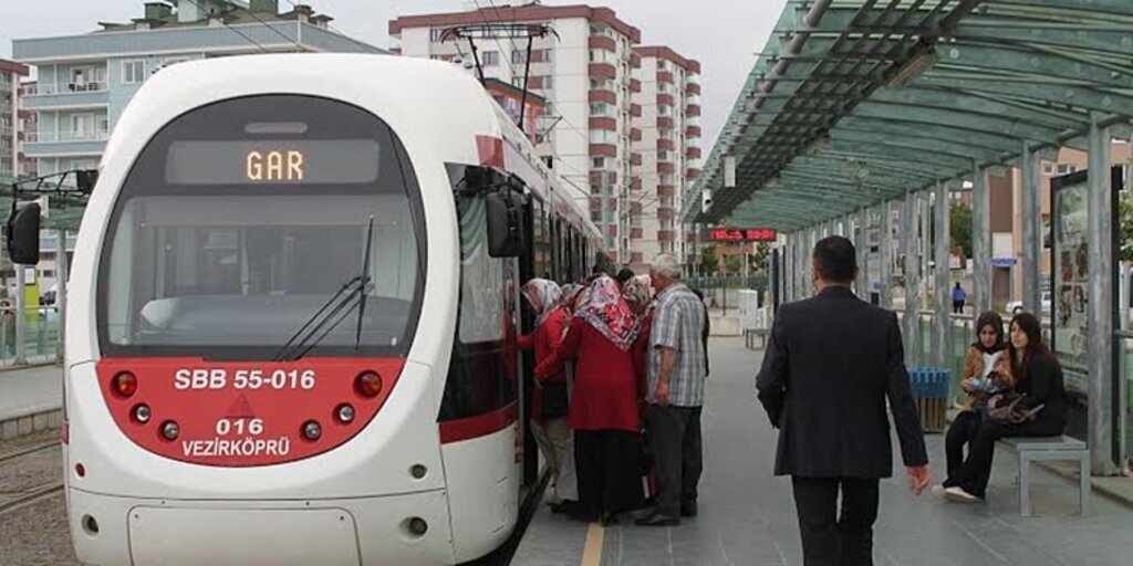 Türkiş hemzemin geçidi bir hafta kapalı 