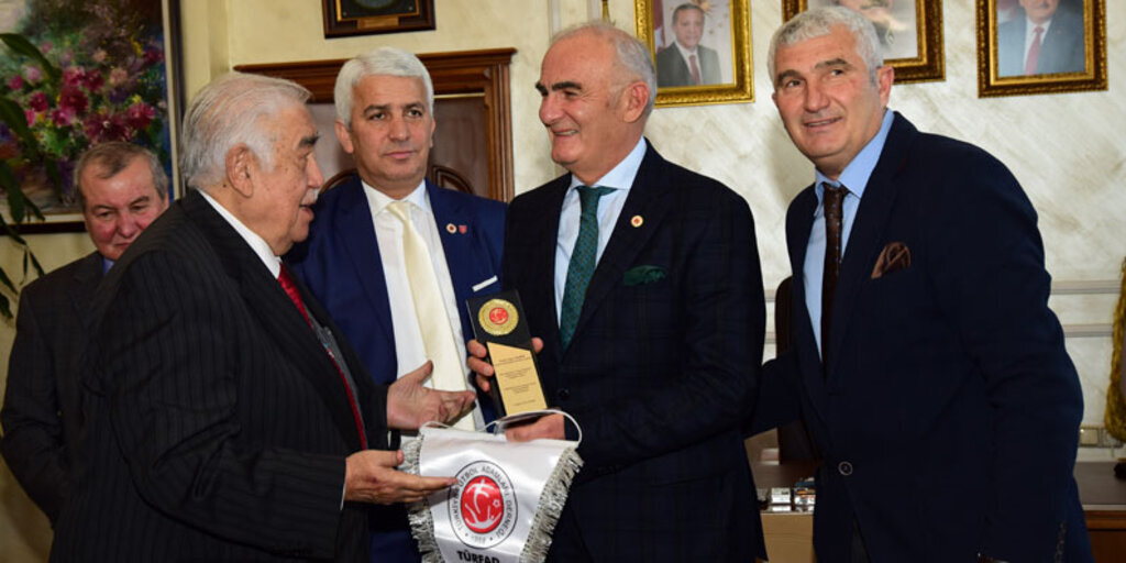 Türkiye Futbol Adamları Derneği'nden Samsun Golf Sahasına tam not