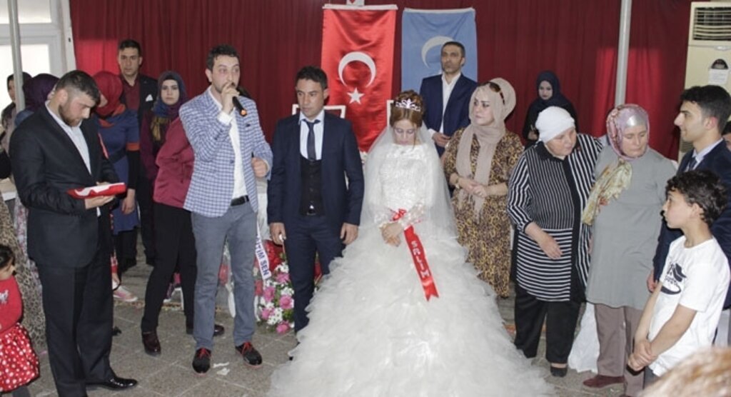 Türkmen çiftin düğününü Ülkücüler yaptı