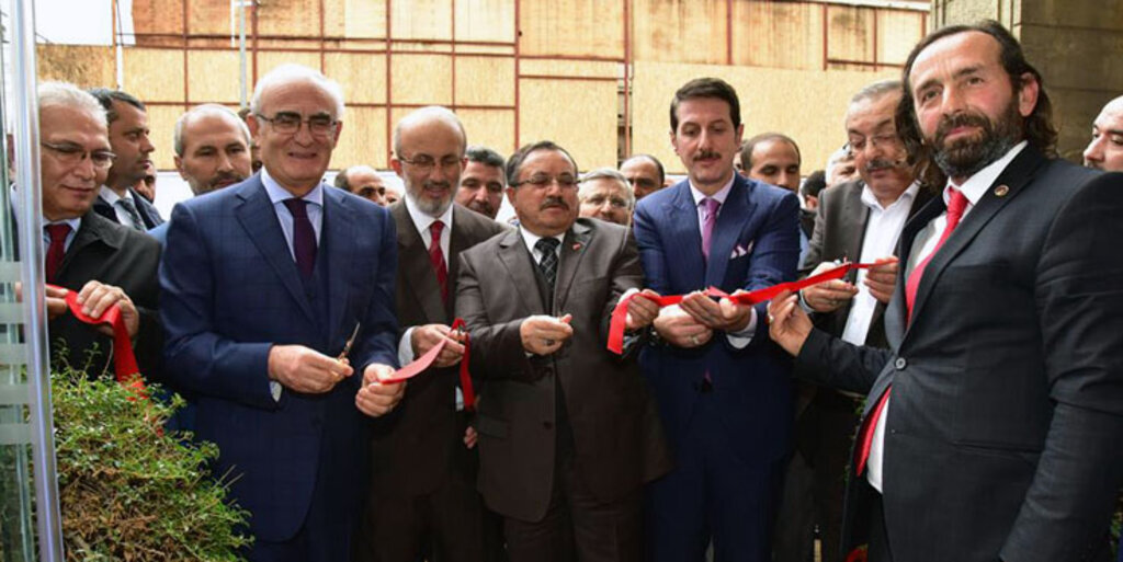 Uluslararası Din ve Toplum Temalı Fotoğraf Sergisi Samsun'da açıldı