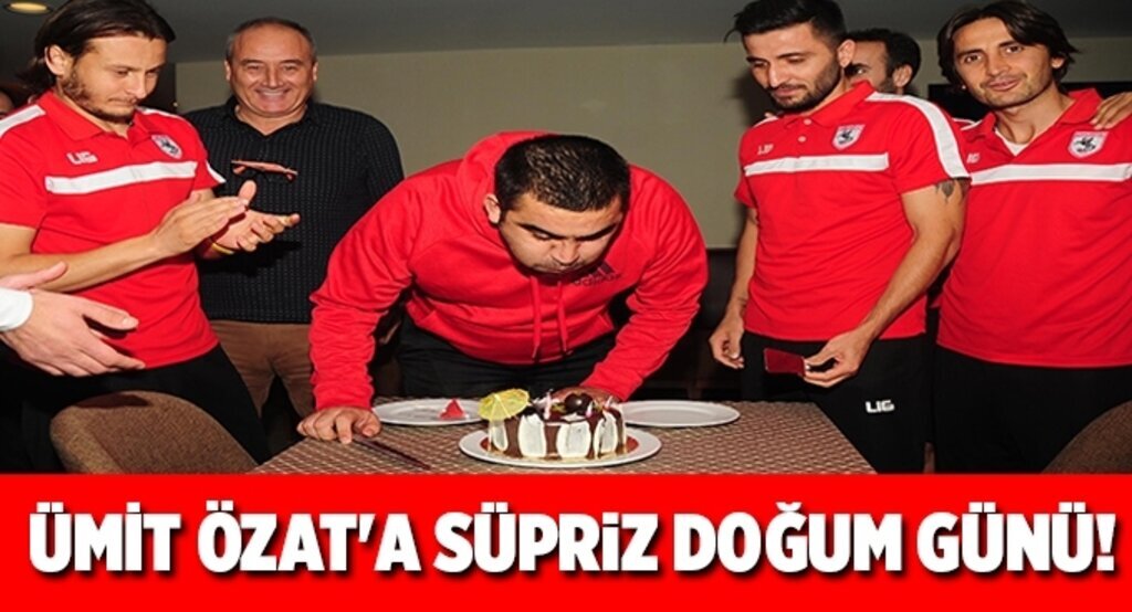 Ümit Özat'a süpriz doğum günü
