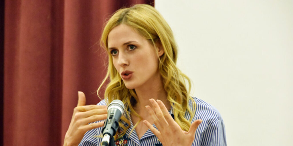 Ünlü Oyuncu ve Kanser Aktivist Elles Samsun'da